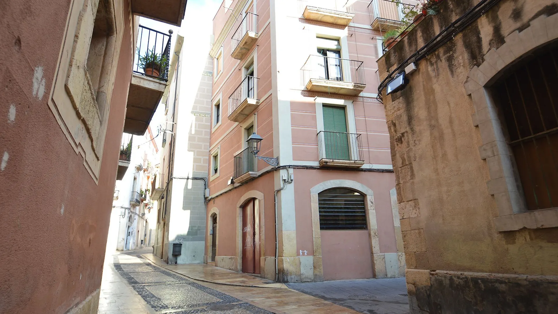 Tarragona Suites 70- Cavallers